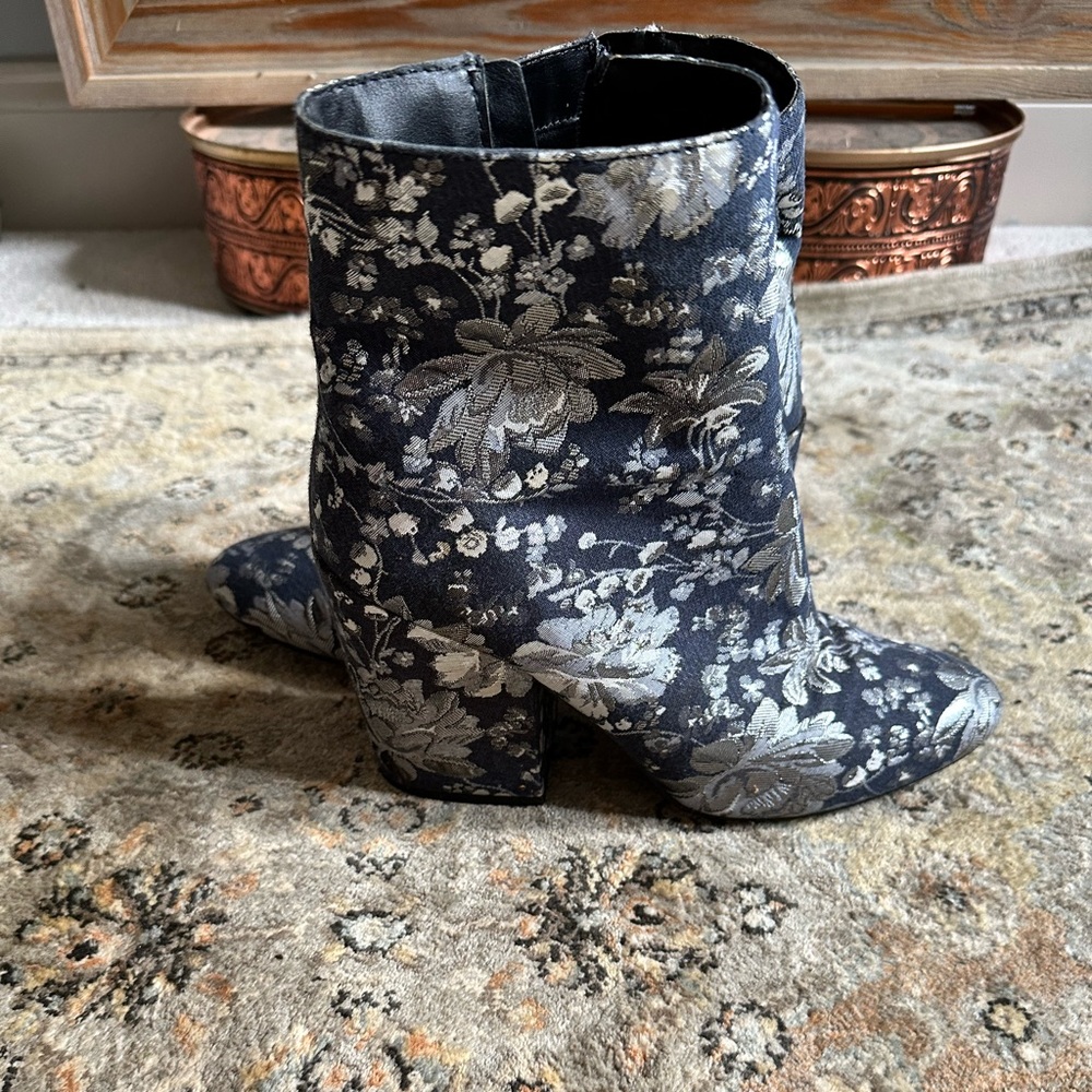 Cutie Booties